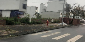 Cho thuê đất Trâu Quỳ -280m2 mặt tiền 14m, đường 22m hè 5m thông.0982852808