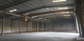 Cho thuê nhà xưởng 2.300m2 khu CN Tiên Sơn, có cẩu trục