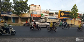 NHÀ ĐẤT MẶT BẰNG 1000m2(12,5mx80m)QL1A,Mặt tiền,trung tâm,ngã 4 lớn,FPT,