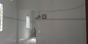 Cho thuê nhà mới xây 50m2 (4mx12m), ngã 4, quốc lộ 1A, đối diện bến xe,