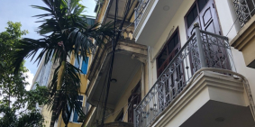  NGÃ 4 TRẦN DUY HƯNG, BÁN NHÀ 5 TẦNG, 40m, MT 4m, NHÀ ĐẸP, SÁT MẶT PHỐ, Ô