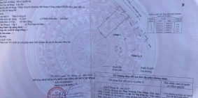 Nhà xe hơi đậu trong nhà,sổ hồng riêng có 4pn và 3wc. Giá 4 tỷ 9