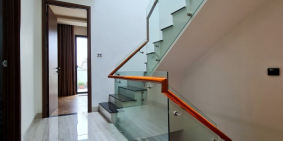 (Ô TÔ VÀO) Bán nhà ngõ 24 Ngọc Lâm, 46Mx5T, Tặng toàn bộ nội thất, giá 4.96 tỷ