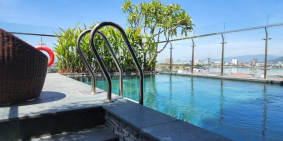 Bán tòa nhà dịch vụ có thang máy,bể bơi vô cực, đường Trần Hưng Đạo, Đà Nẵng