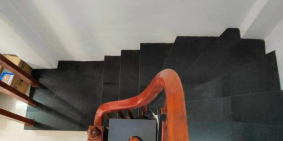 Canh trai nhờ bán hộ căn nhà mỹ đình 36m2 *4 tầng giá 3.95 tỷ