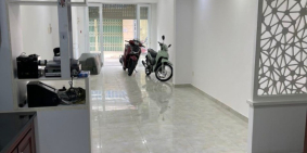 Mặt tiền thuận tiện kinh doanh, Gần Chợ Điện Tử Nhật Tảo, dt 40m2 Giá 12.8 Tỷ