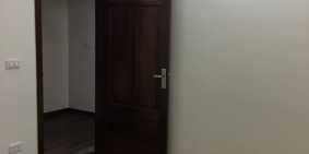 Bán nhà tại phố Đông Ngạc, DT 38m2 xây 5 tầng, cách ô tô 20m, nội thất liền tườn