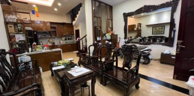 NHÀ NẰM NGAY NÚT GIAO HOÀNG QUỐC VIỆT VÀ PHẠM VĂN ĐỒNG, OTO VÀO NGÕ NÔNG, LÔ GÓC