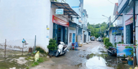 Bán Nền TRục chính  hẻm 11 CẶP VÁCH ĐKTW XE TẢI QUAY ĐẦU.