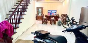 Nhà mặt ngõ Phạm Văn Đồng, Cầu Giấy, gần phố 47m2x6T, mt4m, 5.4 tỷ.