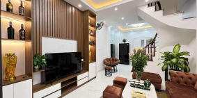 Nhỉnh Hơn 5 Tỷ Sở Hữu Căn Nhà Riêng Tại Quận Thanh Xuân Gara 7 Chỗ Vào Nhà!