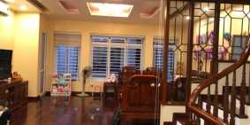 Bán Nhà Phân Lô 5 Tầng Lô Góc Trung Kính Đôi Cầu Giấy 3 Bước Ra Phố 76m2 MT 6.5m