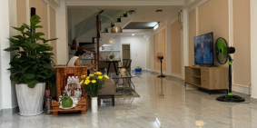 Bán nhà đường 3/2 phường 12 quận 10. Đường rộng 8m đổ nhựa. Diện tích 5x15m.