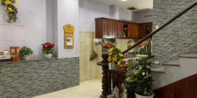 NHÀ ĐẸP NGUYỄN XÍ – HXH ĐỖ CỬA - NGANG 5M - 50M2 4 TẦNG - 7 TỶ