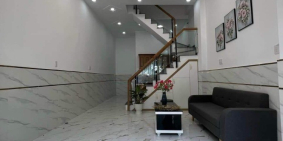 Nhà chính chủ, sổ hồng riêng gần công viên nước Đầm Sen 2 lầu,sân thượng 2,08 tỷ