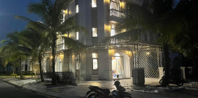 Em có nhà 1 trệt 2 lầu gần chợ nông sản