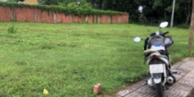 Nằm ngay quốc lộ 51 gần sân bây và các khu công nghiệp lớn