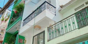 Bán nhà hẻm xe hơi đường Phan Xích Long, phường 1, Phú Nhuận, kinh doanh tốt