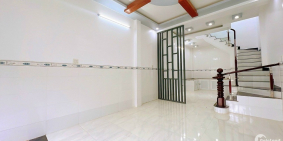 Nhà lầu đúc lộ ô tô đường Trần Nam Phú