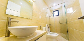 BÁN  NHÀ 38 TỶ, NGUYỄN TRÃI, 7 TẦNG, THANG MÁY, QUẬN 5, THUÊ TRÊN 100 TRIỆU.