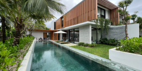 Nhà thấp tầng sát biển, kế bến du thuyền tại Hạ Long