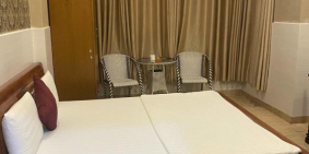 HIẾM CÓ 12 TỶ, THUÊ 50 TRIỆU, QUẬN 4, NGANG 8.6M.