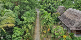 Cần bán Biệt thư 3 mặt tiền đường Trần Bạch Đằng, Sơn trà Đà Nẵng Dt Đất 2000m2