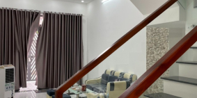 Cần bán nhà Q9 xây mới chưa ở ngay Xa Lộ Hà Nội DT 66m2 (4X17) có nội thất.