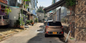 Chính chủ bán nhà 2 mặt tiền hẻm 6m, có sẵn 2 p trọ đang cho thuê thu nhập 6tr/t