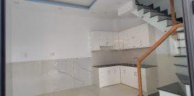 Nhà phố vừa hoàn thiện ngay trục đường Lê Trọng Tấn