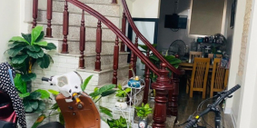 Bán nhà Đẹp 5 Tầng Tặng Nội thất 1 Tỉ ngõ 181 Xuân Thủy, Dịch Vọng