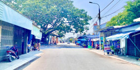 Cần bán gấp đất ngay trung tâm thị trấn Nam Phước