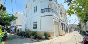 NHÀ 3 LẦU GÓC 2 MẶT TIỀN, DTSD 200M2, NGANG 4,9M, 4PN, GẦN TTTM GIGAMALL