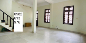 Giảm 1 tỷ Cần bán rất gấp nhà mặt phố khu Nghĩa Đô, 56m2, 4T, lô góc