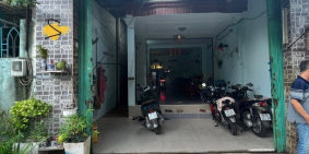 Cần bán gấp nhà nát đường Thoại Ngọc Hầu cách ngã tư bốn xã 100m