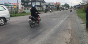 100m2 nhựa 6m lớn, cách quốc lộ 1A ngay cầu Bên Lức 4p