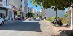 MT nhà đường Vành Đai Tây ngay lối vào chợ Đo Đạc