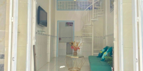 Nhà lầu hoàn công 2 phòng ngủ gần bến ninh kiều