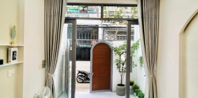 NHÀ ĐẸP FULL NỘI THẤT - BTCT -PHẠM VĂN CHIÊU 35M2, 2PN KHÁCH CHỈ VIỆC XÁCH VÀO