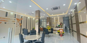 Bán tòa nhà 5 lầu 10x23 MT Nguyễn Sơn 30m, Tân Phú ngay trung tâm. Sổ hồng riêng