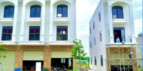 Ra gấp căn nhà đang xây mới mặt tiền huỳnh văn lũy