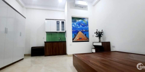 Đến tháng là có tiền, Căn tòa dịch vụ CCMNI gần Ngã Tư Sở, 80m2, 6 tầng, 12pn