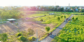 BÁN RẺ 8 NỀN ĐẤT 1200M2 THỔ CƯ 800M, BÁN 1 TỶ 8 ĐỐI DIỆN CHỢ, TRƯỜNG HỌC, KDC