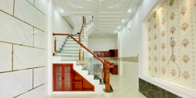 Nhà lầu hẻm 11 cặp bên bệnh viện Đa khoa trung ương