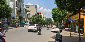 Chính chủ bán gấp nhà mặt phố Ngô Xuân Quảng, DT sổ đỏ 80m2, DT tổng 100m2, giá