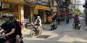 Cho thuê mặt bằng KD Đống Đa, view hồ, sầm uất, mặt tiền rộng 5m