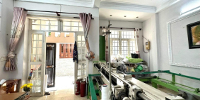 NGAY ĐẠI HỌC NGOẠI THƯƠNG BÌNH THẠNH - VÀI BƯỚC RA MẶT TIỀN D5 – DT 52M2 VUÔNG