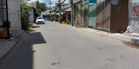 Bán nhà C4 quận Bình Tân, DT: 85m2, Ngang 8,5m, hẻm nhựa 8m, sổ hồng riêng.