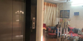 SÁT NGÃ TƯ HUỲNH THÚC KHÁNG MỚI CẮT PHÁO ĐÀI LÁNG. MT 8M. VỈA HÈ ÔTÔ. 23 TỶ