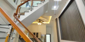 Nhà 2 tầng mặt tiền đường nhựa chỉ 990 triệu, LH xem nhà gấp